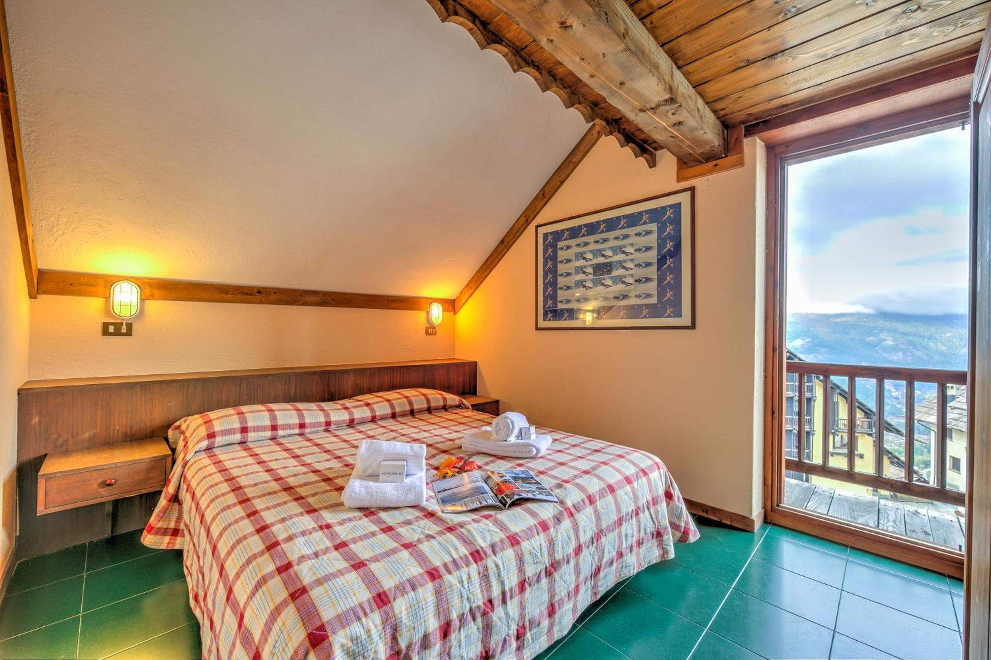 Grange Hike & Ski Sestriere Apartments - Happy Rentals Chambre photo